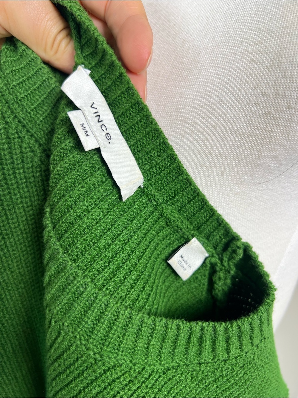 Vince Women’s Green Ribbed Knit Sweater T-Shirt Top Elbow Sleeve Size M - Picture 6 of 8